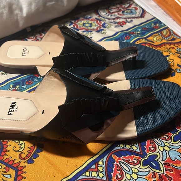 Sandals - Picture 2 of 4